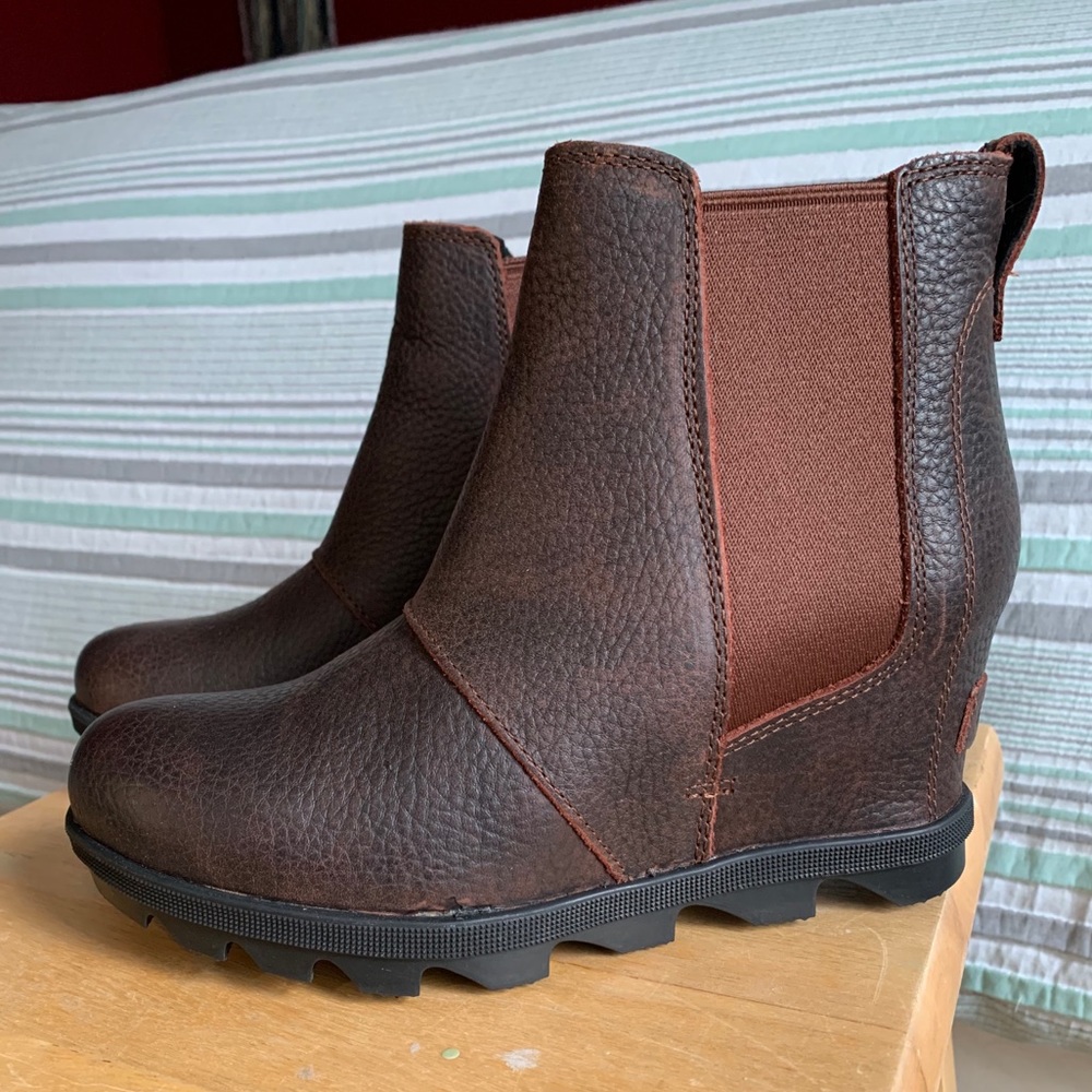 Sorel Chelsea Wedge Boots - NEW, never worn